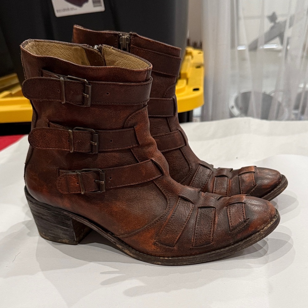 Farylrobin Brown Leather Ankle Boots with Buckle Straps